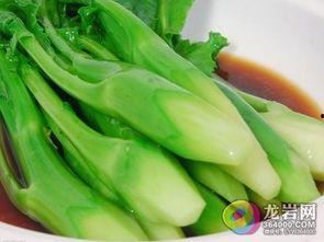 新鲜兰瓜中间有点黑可以吃吗,新鲜兰瓜中间黑点可食用揭秘